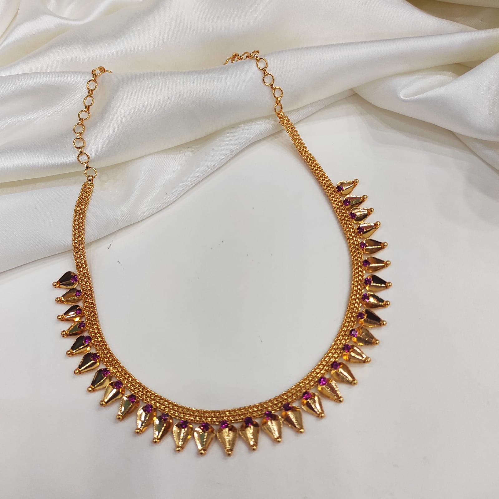 Sarapoli necklace gold plated