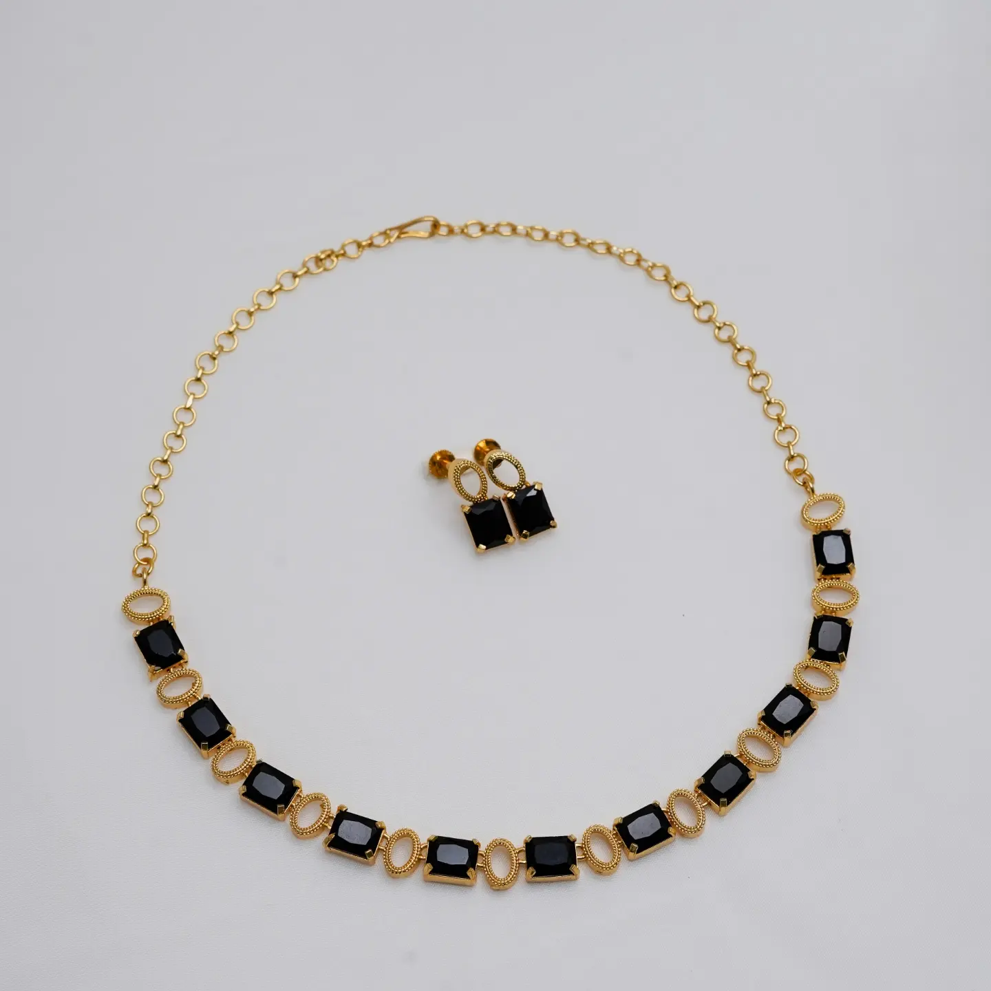 Ovel sufi necklace Black stone