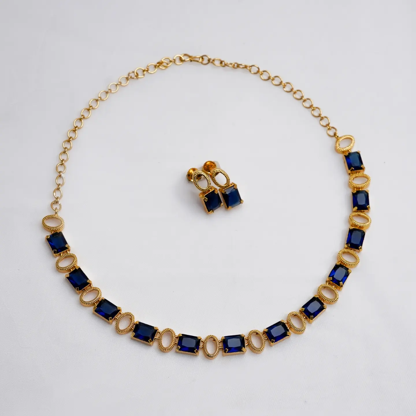 Blue ovel sufi necklace with maching earing