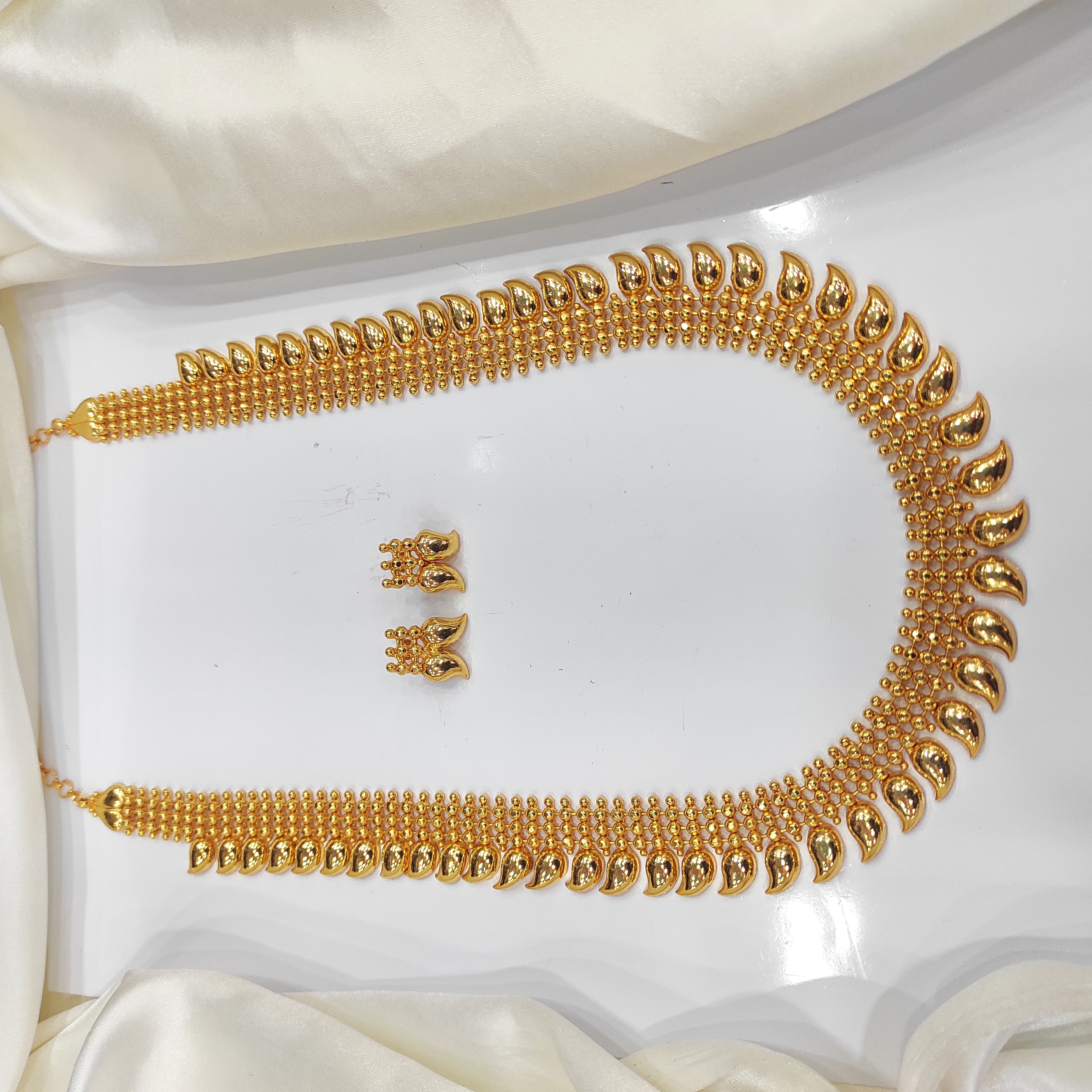 Gold plated traditional mango haram 3 line with stud