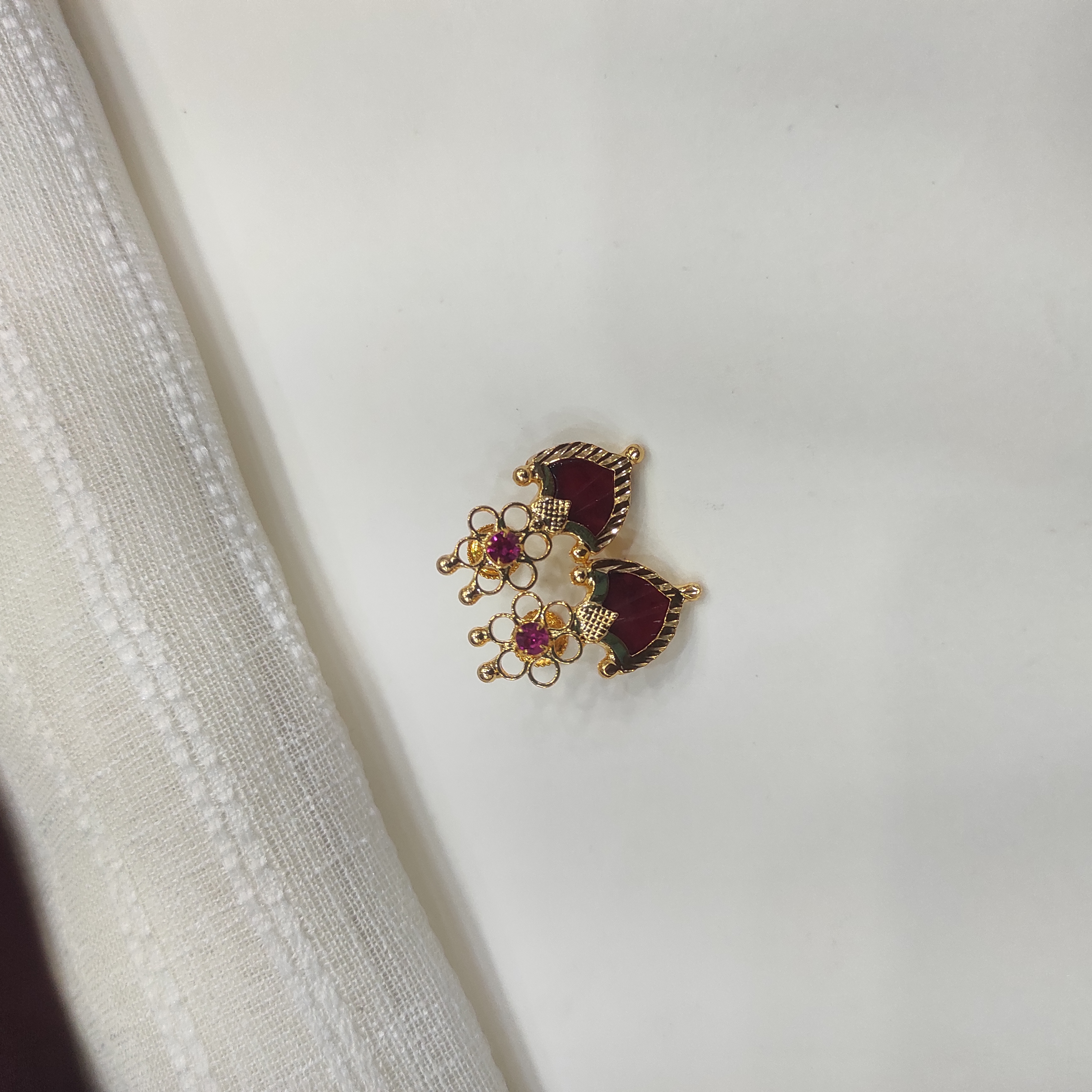 Palakka flower red stud