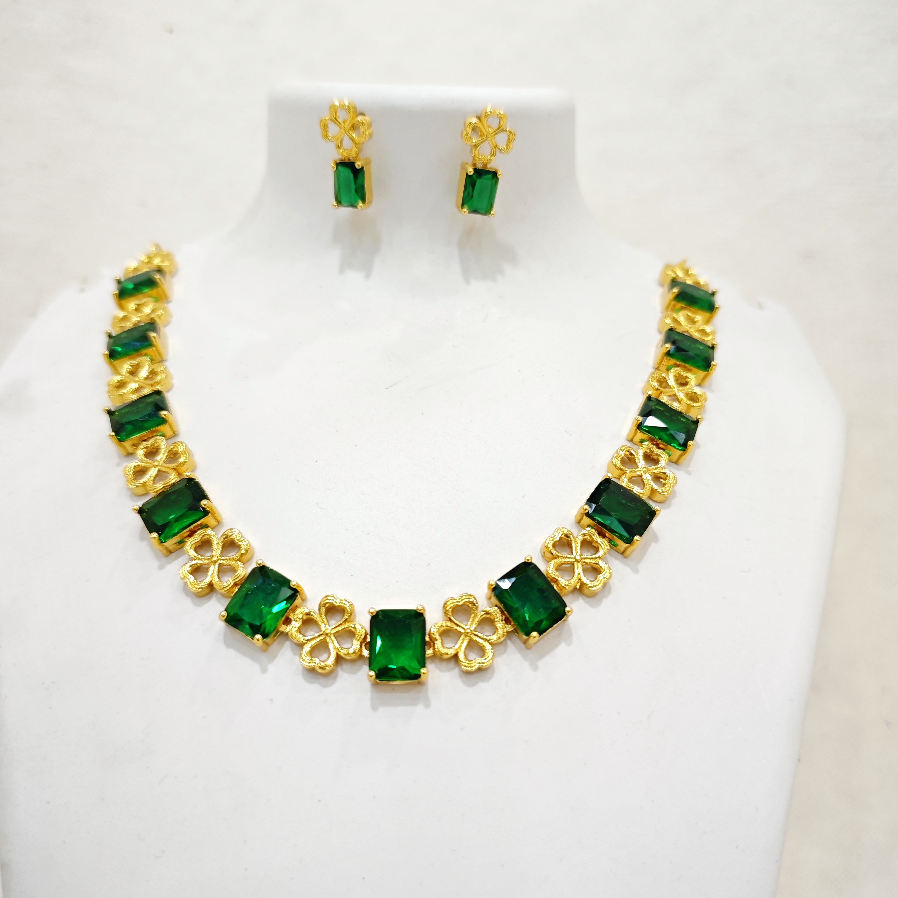 Green Stone Floral Gold-Plated Necklace Set