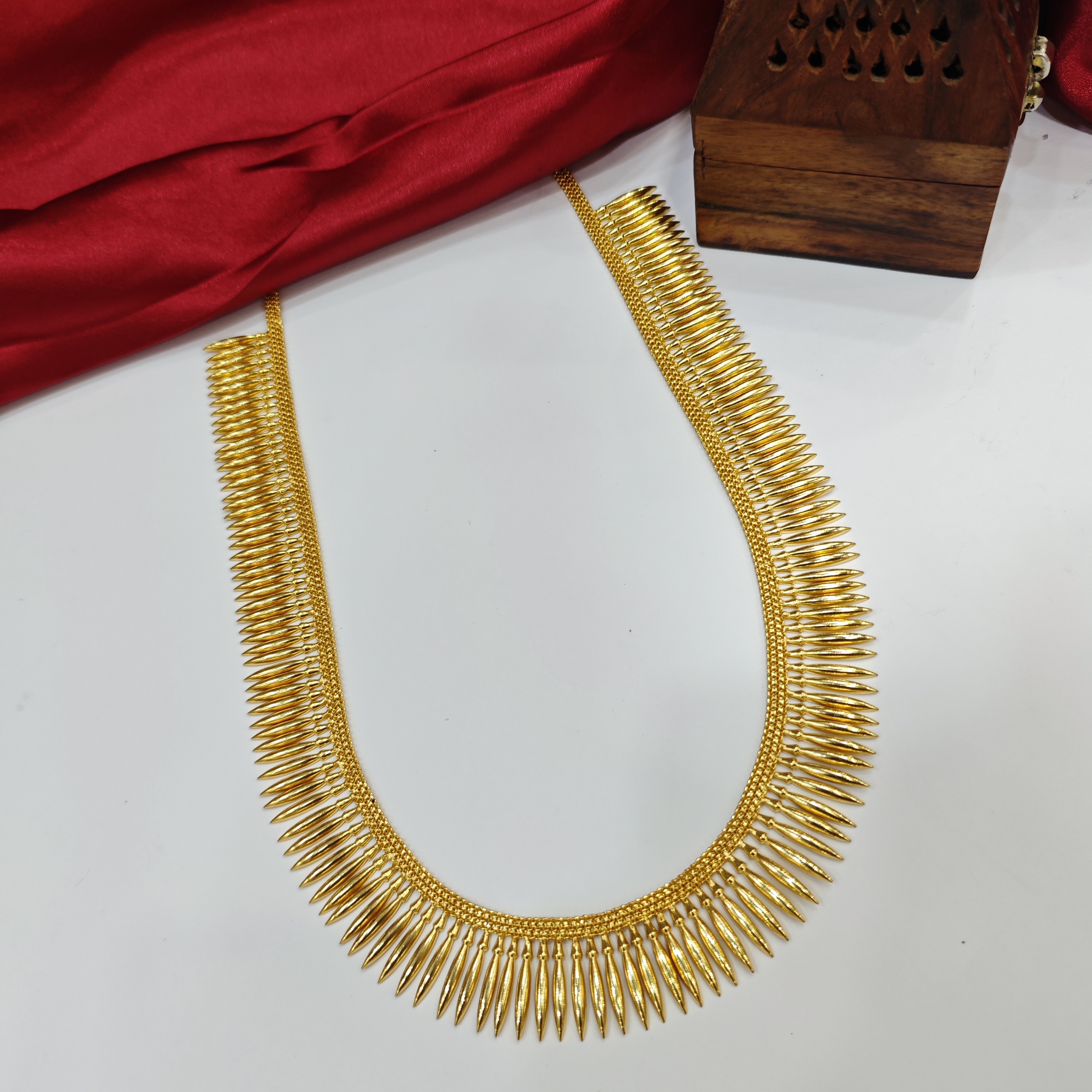 Mullamottu Necklace – Gold Plated