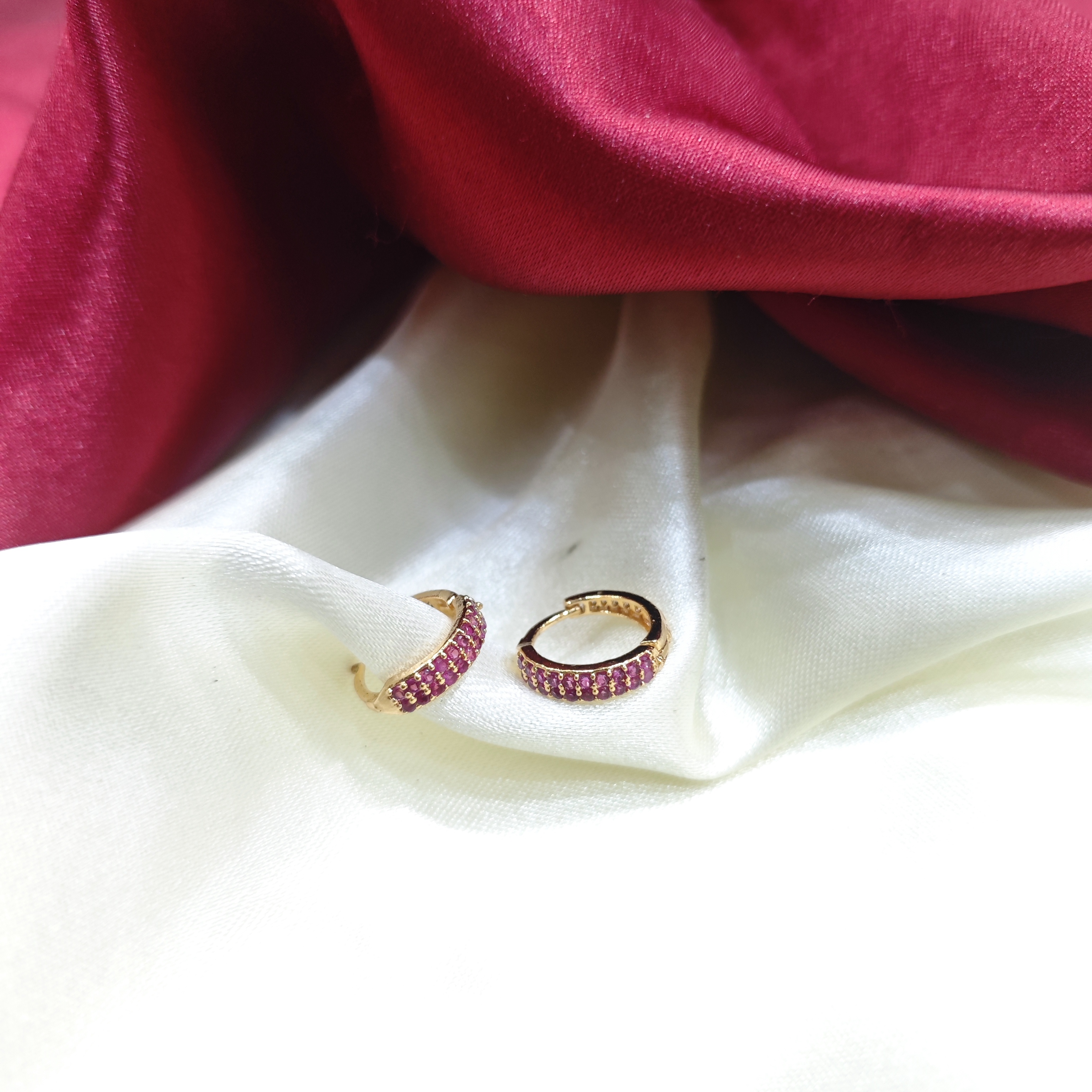 Gold plated single layer  ruby stone earring 