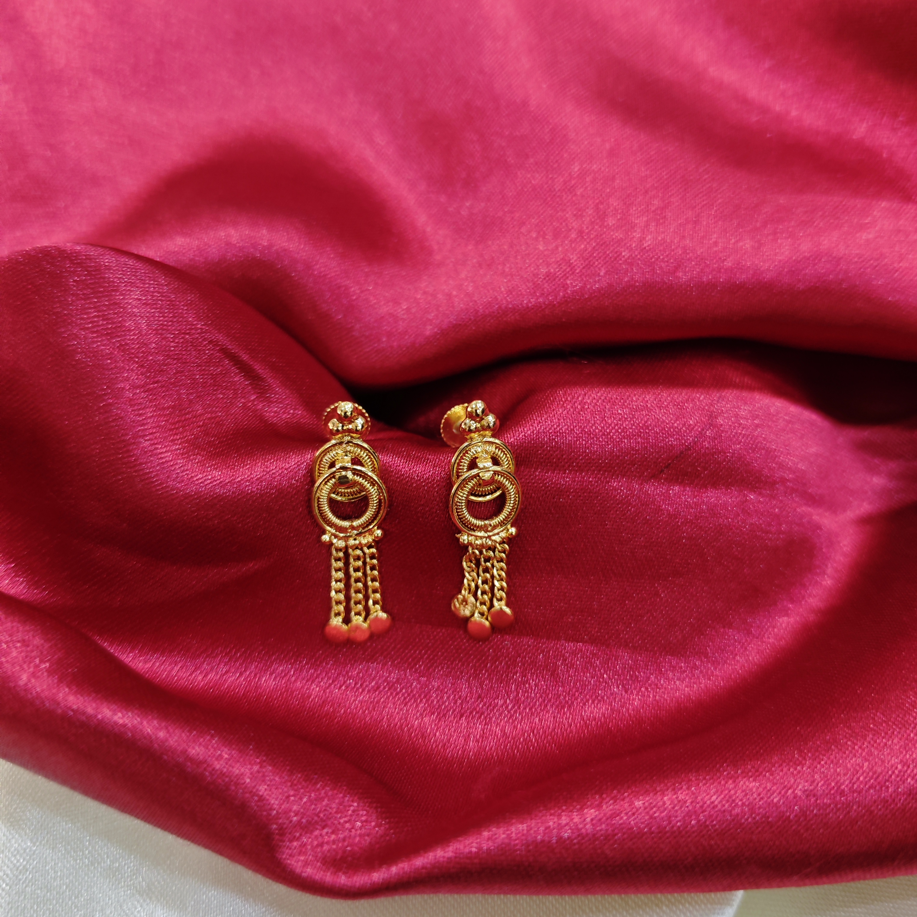 gold plated white magic ring stud 